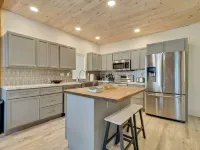 Charming Home Near Downtown and Golf Courses