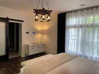 CHATEAU VILLA, seats on 7 acres, secluded, minutes from Truist Baseball Stadium