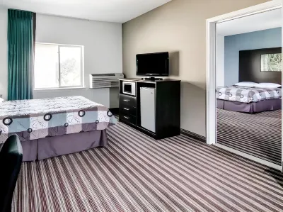 Super 8 by Wyndham Brenham TX