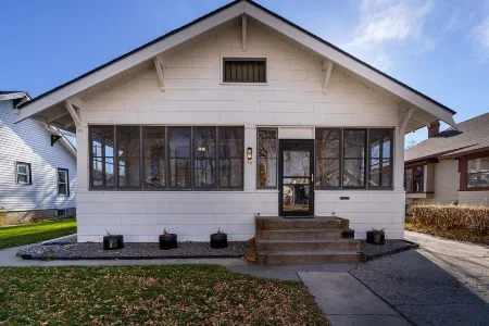 Historic District! Walk to the Heart of Downtown!