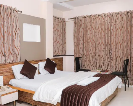 Hotel Royal Residency Executive Hotels in Miraj