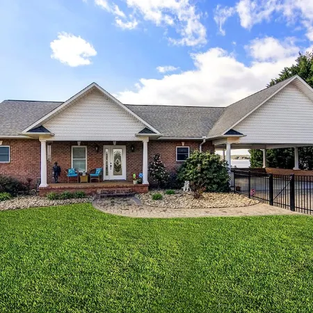 #1 Rated Vacation Home w/ Deep Water on the Main Channel