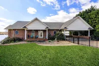 #1 Rated Vacation Home w/ Deep Water on the Main Channel