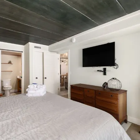 Oceanfront Retreat, Stunning Views, Pup Friendly & Pools