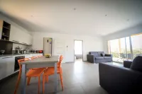 2 bedroom apartment 200 meters from the WIFI beach, balconies, terraces,