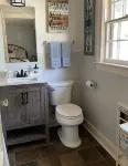 Cozy Apartment Located in Downtown Laurel Hotels near Agape Church