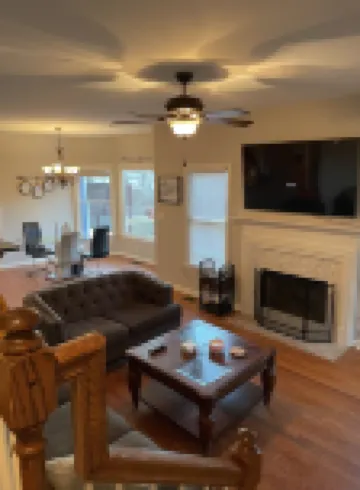 Beautiful Downtown Brick Road Home Oasis With Stadium View