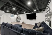 Entire home in Grosse Pointe Park ... Welcome to the MotorcityBnB! Hotels in Grosse Pointe Park
