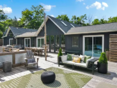 Sleeps 14! Game Room, Hot Tub, Firepit, Near Camelback & Great Wolf Lodge