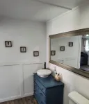 One bedroom cabin with an extra loft sleeping space minutes from the Frio River!