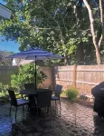 Adorable renovated house, steps from Front Beach and Town