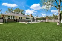 Cowtown Oasis w/ Gated Pool, Huge Backyard, BBQ! Hotels near Remington Park