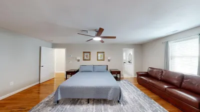 Spacious 4-bedroom house in charming Worcester with AC, WiFi Hotels near Worcester Common