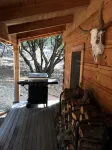 Beautiful Apple Valley Cabin in Sonora on 3.5 Acres walk to Indigeny Ciderworks