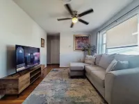 Cozy 2-bedroom apartment with WiFi, AC, walk to UK Campus/Hospital, near St. Joe