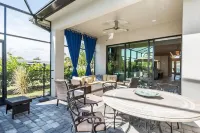 Naples Park Charm by Vanderbilt Beach w/Heated Pool - Special Offer, Book Now!