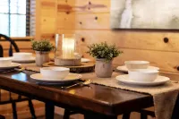 Traditional and Cozy Cabin Minutes from Broken Bow State Park on 1 Acre - Chalets
