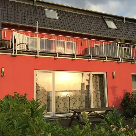 Beach house, 200 square meters. Wf., Directly on the Plauer See, Müritz, 30m to beach, Sky