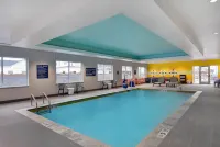Tru by Hilton Springfield Downtown - Pools