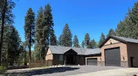 Cozy 2+ bedroom riverfront house in tranquil Cle Elum. Your home away from home.