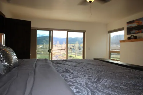 Stunning San Juan Mountain Views!!! Walking to Downtown Ridgway!!!  Lower Level
