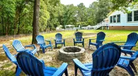 Pool-Sleeps 20-Stylish- 5 mins to downtown Southern Pines- Close to Pinehurst