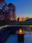 Niantic Bay & Play House