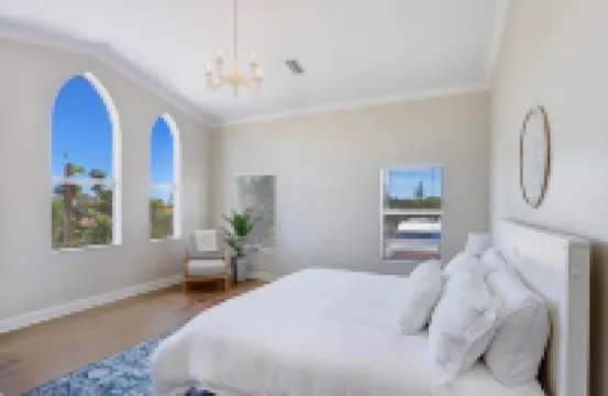 🌴☀️New Vacation Home! Steps from Beach! 4/2.5, Sleeps 8 ☀️🌴