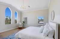 🌴☀️New Vacation Home! Steps from Beach! 4/2.5, Sleeps 8 ☀️🌴 Hotel a Redington Beach