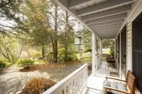 Cozy Nautical Getaway in Cape Neddick Hotels in Ogunquit