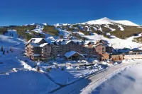 One Ski Hill- Ski in & Out Luxury Condo - Sauna, Pool, Gym, Bowling, Theater