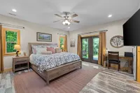 Stunning Views, Superb Atmosphere, Modern Amenities, In the Middle of Nature