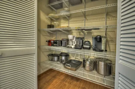 LAKE COTTAGE on deep water w/ MILLION $$ views! Newly Renovated HGTV style decor