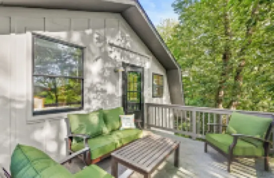 Walk To Downtown!  The Carriage House At Blowing Rock