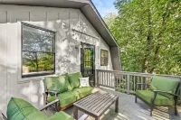 Walk To Downtown!  The Carriage House At Blowing Rock