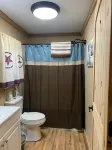Cozy one bedroom cabin with lake view