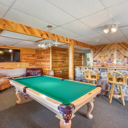 Log Cabin near Historic Cripple Creek, Hot Tub and Spectacular Views!