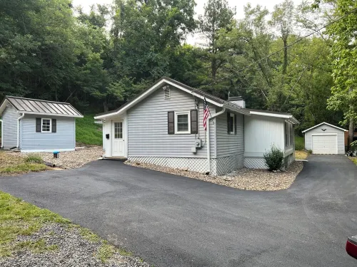 Cannon Cliffside River Retreat-  FREE WIFI