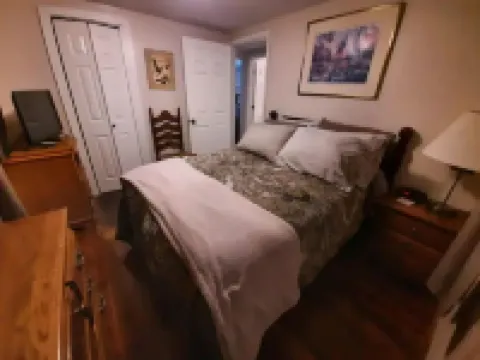 Cozy Country small two bedroom home. 마시스 밀 호텔