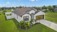 Beautiful home w/ an amazing pool area and everything you need! Prime Location!