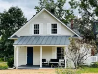 Cozy Country Getaway in the Heart of Upperville Hotels in Fauquier County