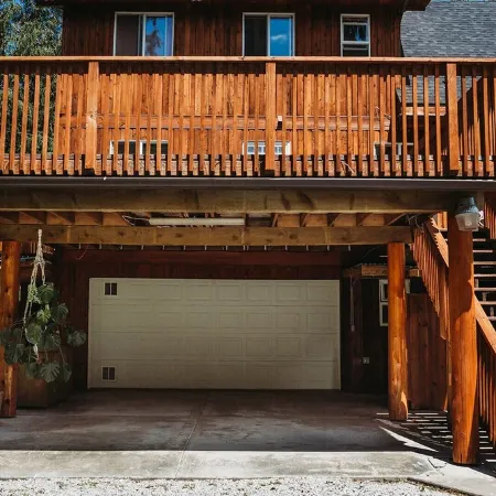 Private Mt Baker View, Hot tub, WIFI sleeps 12