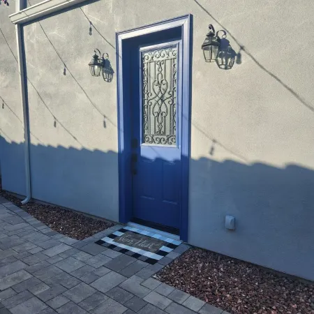 Modern Apartment Located in the Beautiful Groves Area