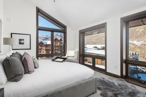 The Ultimate Ski-in/Ski-Out Luxury Penthouse Retreat in Snowmass Base Village!
