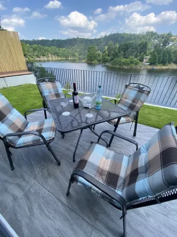 Apartments-Saaldorf WG1 with terrace and view of the reservoir Отели в г. Заале-Орла