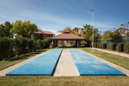 View, Pets OK, Pool, Hot Tub, Pickleball, Tennis, Basketball, Hike/Bike Trails