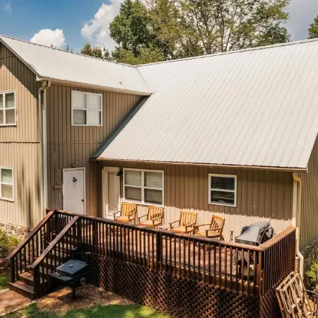 Gunter Lodge-Waterfront on Beautiful Lake Guntersville