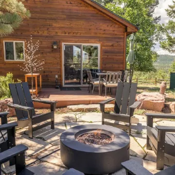 Purple Mountain Chalet - Hot Tub! - Views! - Playground! - Gameroom!