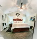 FAIRHOPE, DAPHNE, DT MOBILE & BEACHES!DAY SPA, POOLS, GOLF,& MASSAGE CHAIR INCL Hotels near Sam's Club