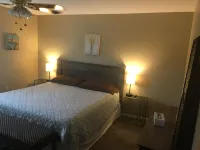 cozy, quiet, rural hideaway close to everything south